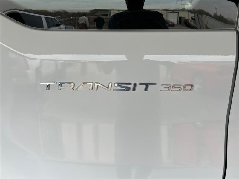 Ford Transit 350 Wagon Low Roof XL w/Sliding Pass. 148-in. WB 2020