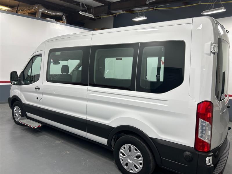 Ford Transit 350 Wagon Med. Roof XL w/Sliding Pass. 148-in. WB 2019