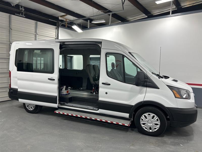 Ford Transit 350 Wagon Med. Roof XL w/Sliding Pass. 148-in. WB 2019