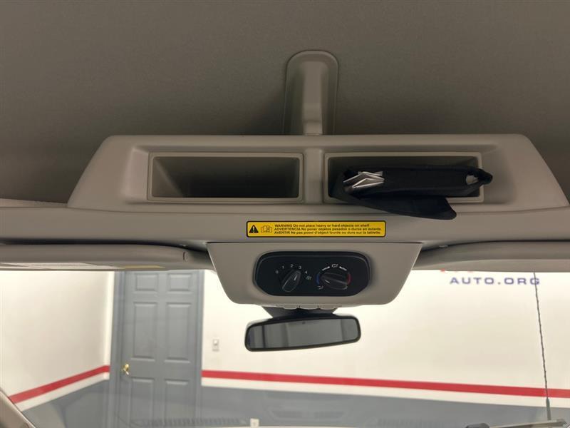 Ford Transit 350 Wagon Med. Roof XL w/Sliding Pass. 148-in. WB 2019