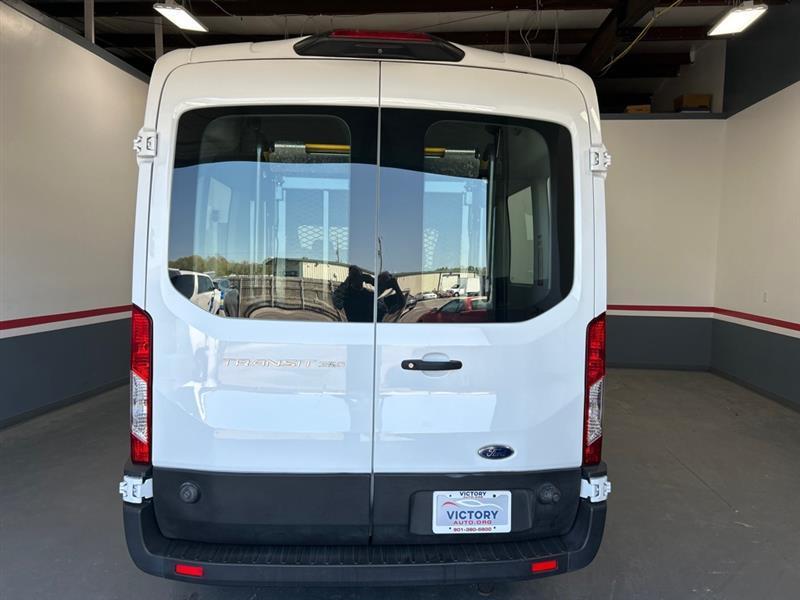Ford E-350  2020