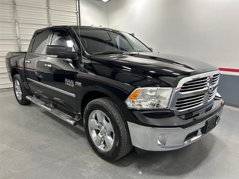 RAM 1500 SLT Crew Cab SWB 2WD 2015