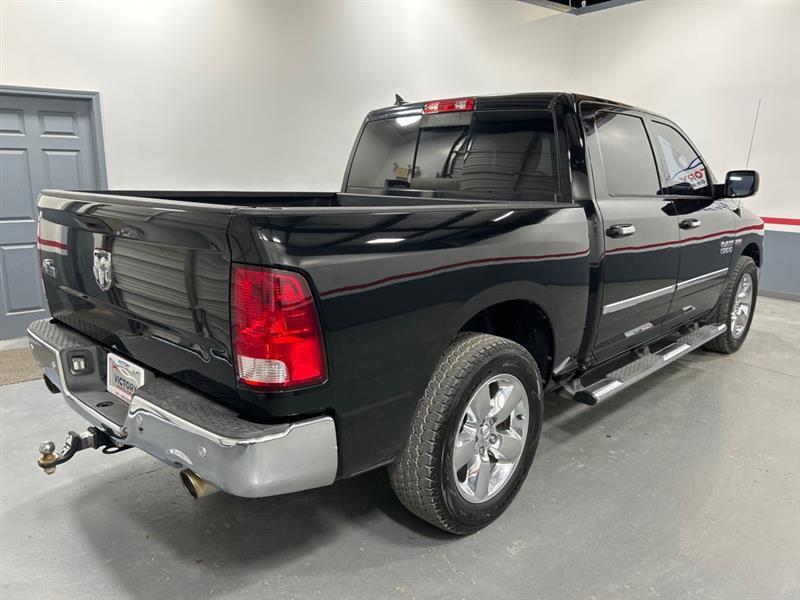 RAM 1500 SLT Crew Cab SWB 2WD 2015