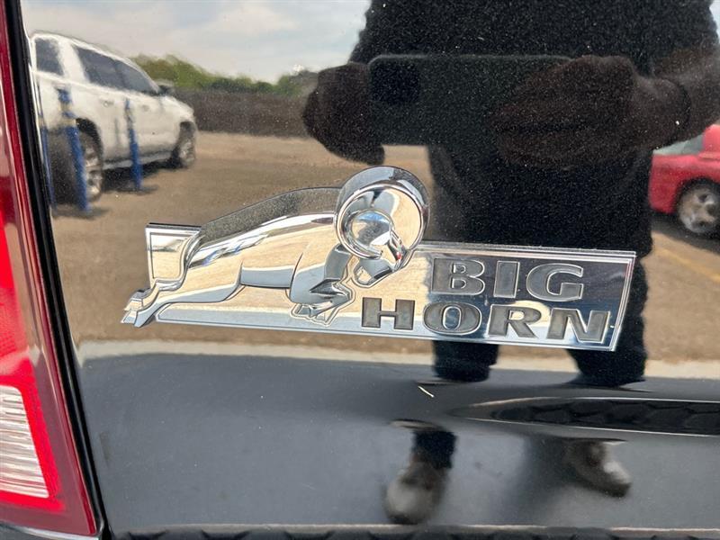 RAM 1500 SLT Crew Cab SWB 2WD 2015