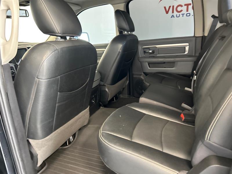 RAM 1500 SLT Crew Cab SWB 2WD 2015