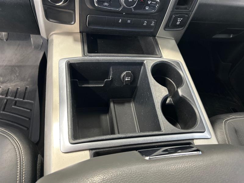 RAM 1500 SLT Crew Cab SWB 2WD 2015