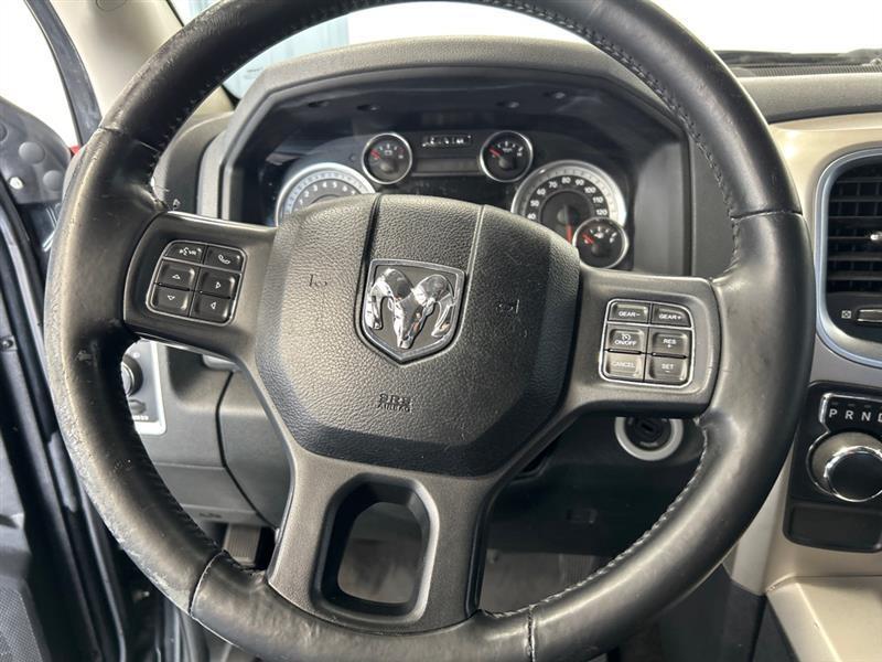 RAM 1500 SLT Crew Cab SWB 2WD 2015