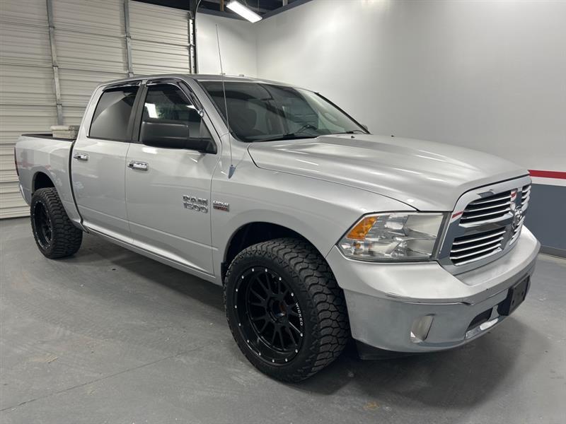 RAM 1500 SLT Crew Cab SWB 2WD 2013