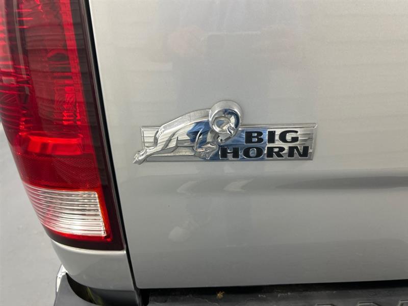 RAM 1500 SLT Crew Cab SWB 2WD 2013