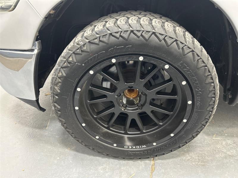 RAM 1500 SLT Crew Cab SWB 2WD 2013