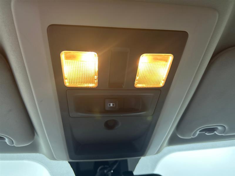 RAM 1500 SLT Crew Cab SWB 2WD 2013