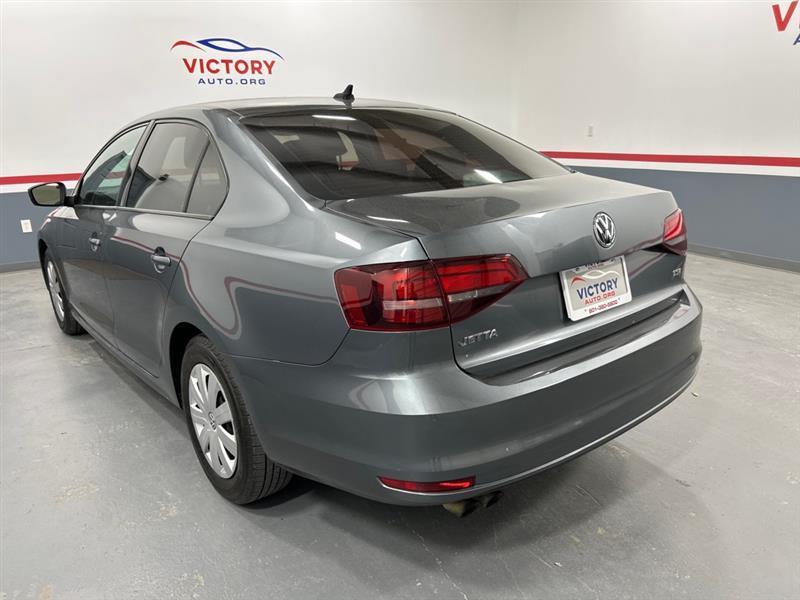 Volkswagen Jetta 1.4T S 6A 2016