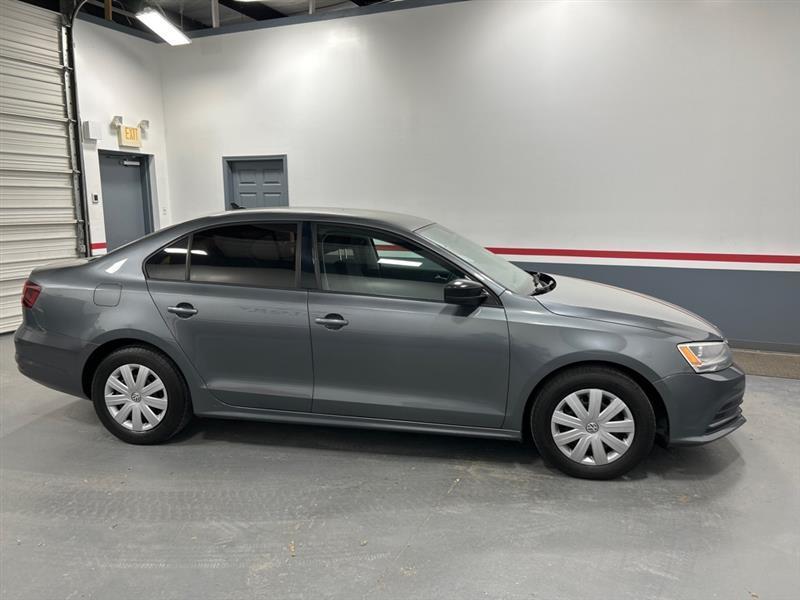 Volkswagen Jetta 1.4T S 6A 2016