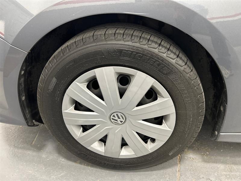 Volkswagen Jetta 1.4T S 6A 2016