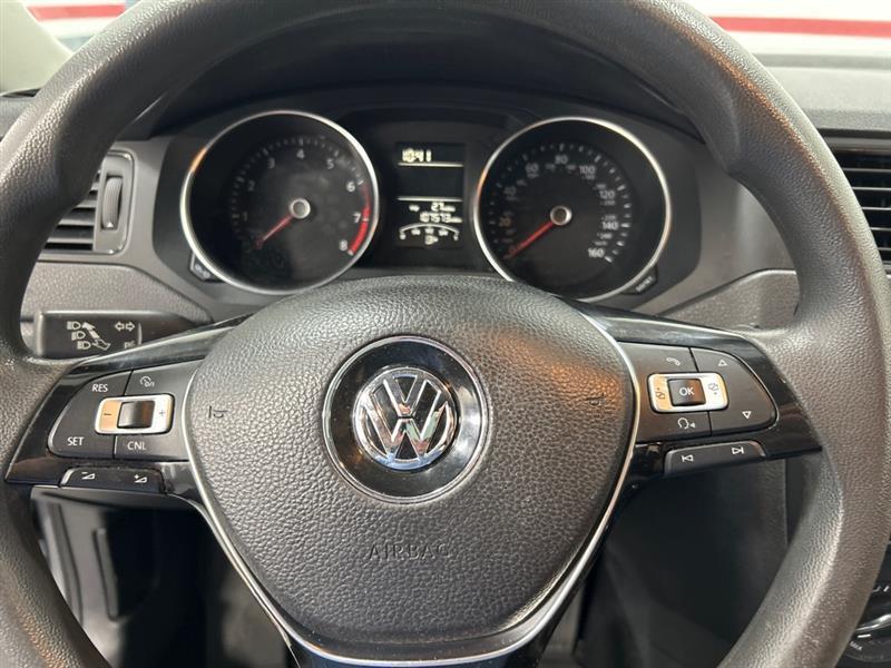 Volkswagen Jetta 1.4T S 6A 2016