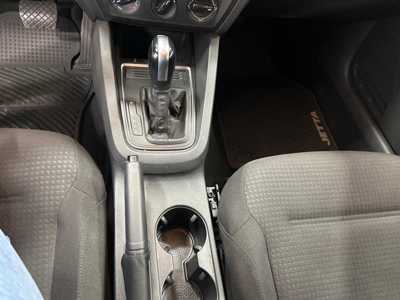 Volkswagen Jetta 1.4T S 6A 2016