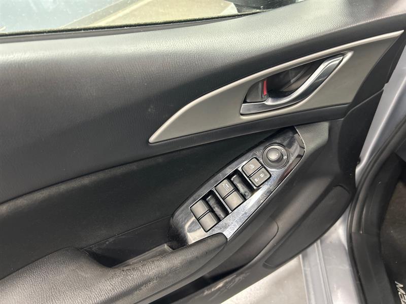 Mazda MAZDA3 i Sport AT 5-Door 2017