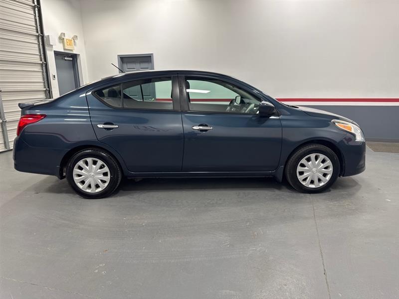 Nissan Versa 1.6 S 5M 2016