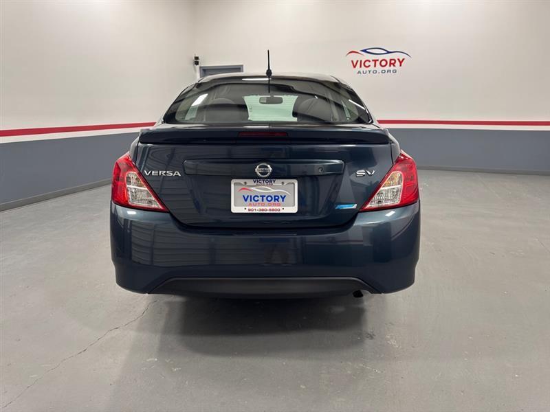 Nissan Versa 1.6 S 5M 2016