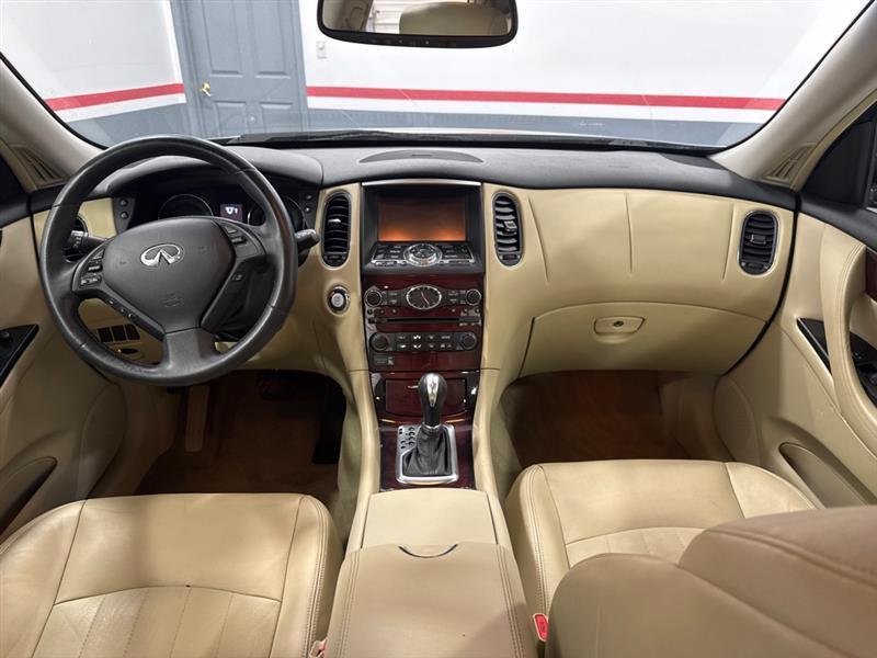 Infiniti QX50 Base RWD 2017