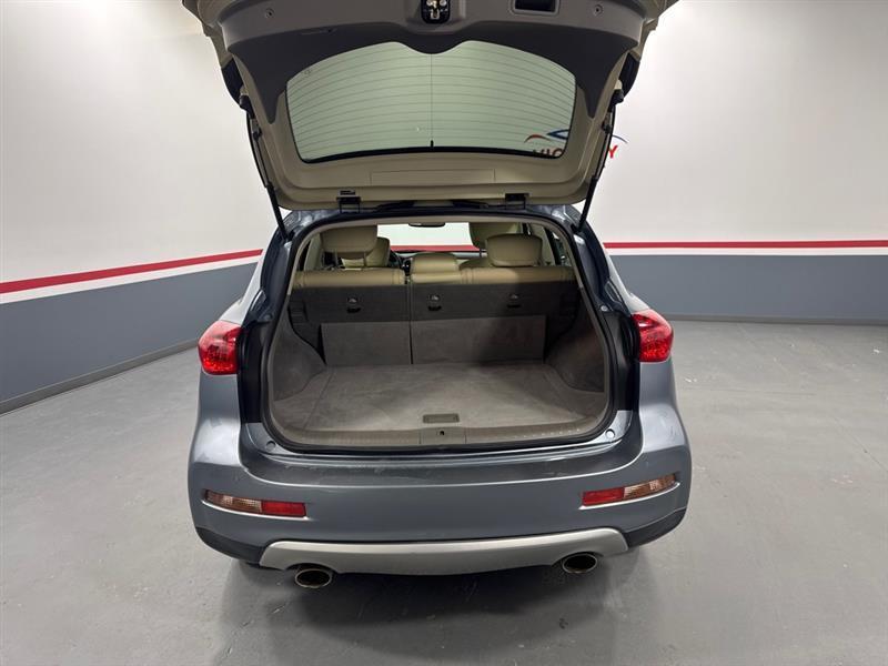 Infiniti QX50 Base RWD 2017