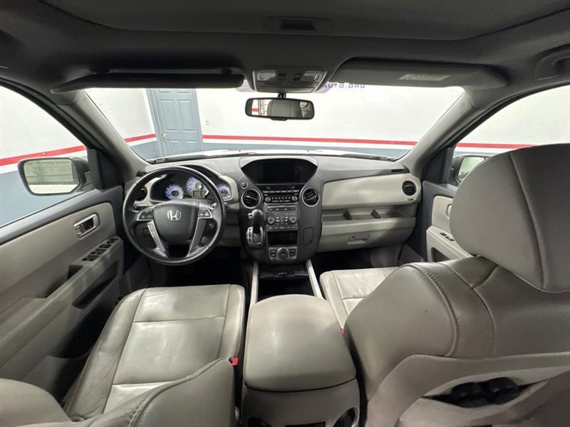 Honda Pilot EX-L 2WD 5-Spd AT with DVD 2013