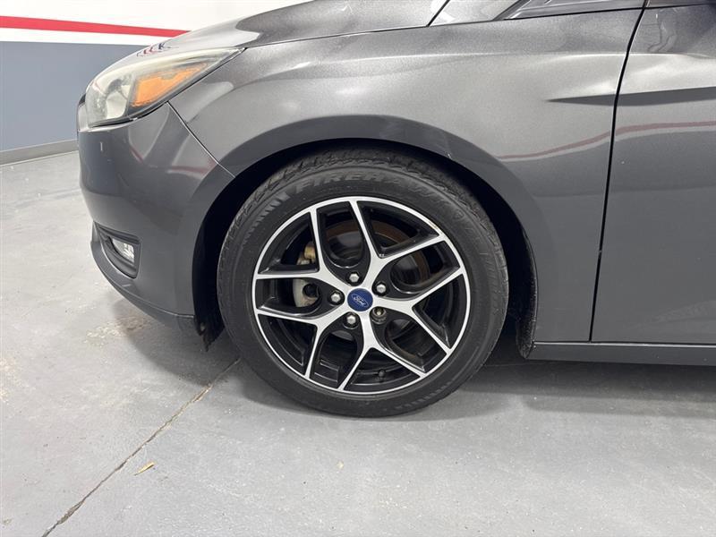 Ford Focus SEL Hatch 2017