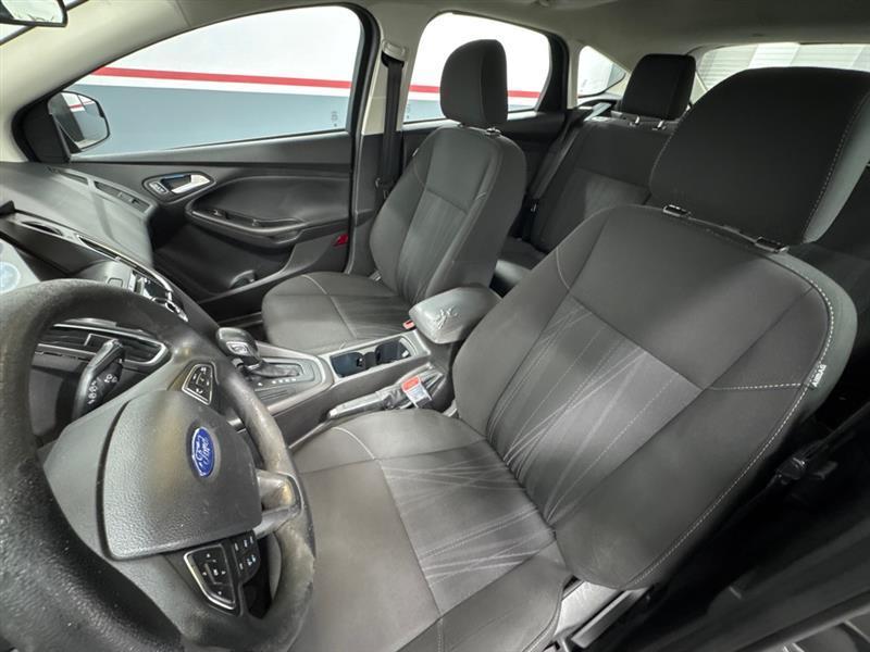 Ford Focus SEL Hatch 2017