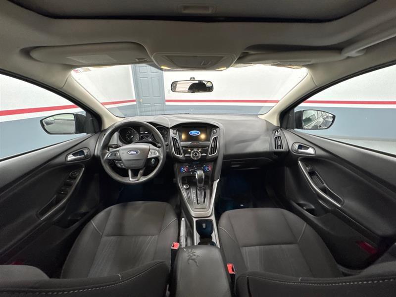 Ford Focus SEL Hatch 2017