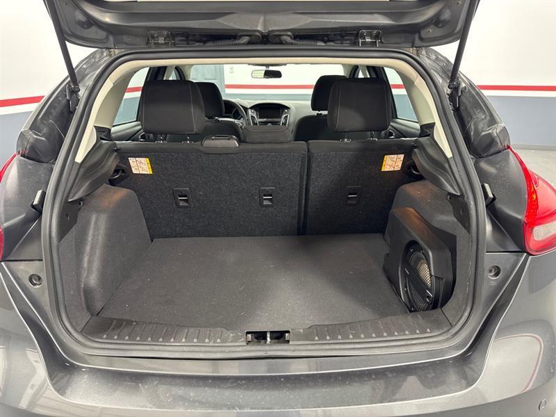 Ford Focus SEL Hatch 2017