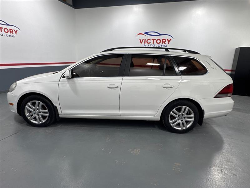 Volkswagen Jetta SportWagen 2.0L TDI 2011