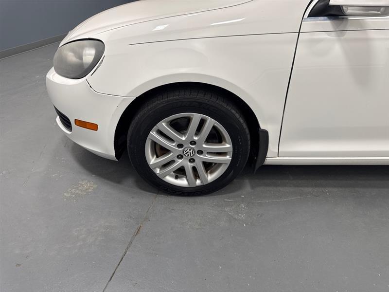 Volkswagen Jetta SportWagen 2.0L TDI 2011