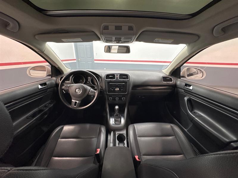 Volkswagen Jetta SportWagen 2.0L TDI 2011