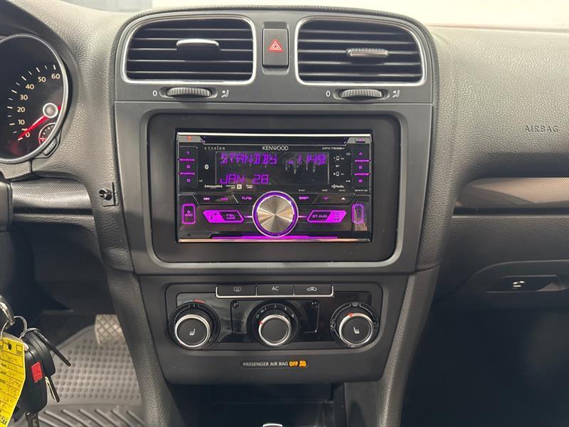 Volkswagen Jetta SportWagen 2.0L TDI 2011