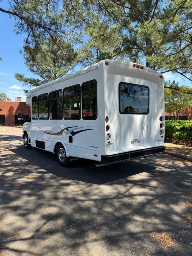 Ford Econoline E350 2012