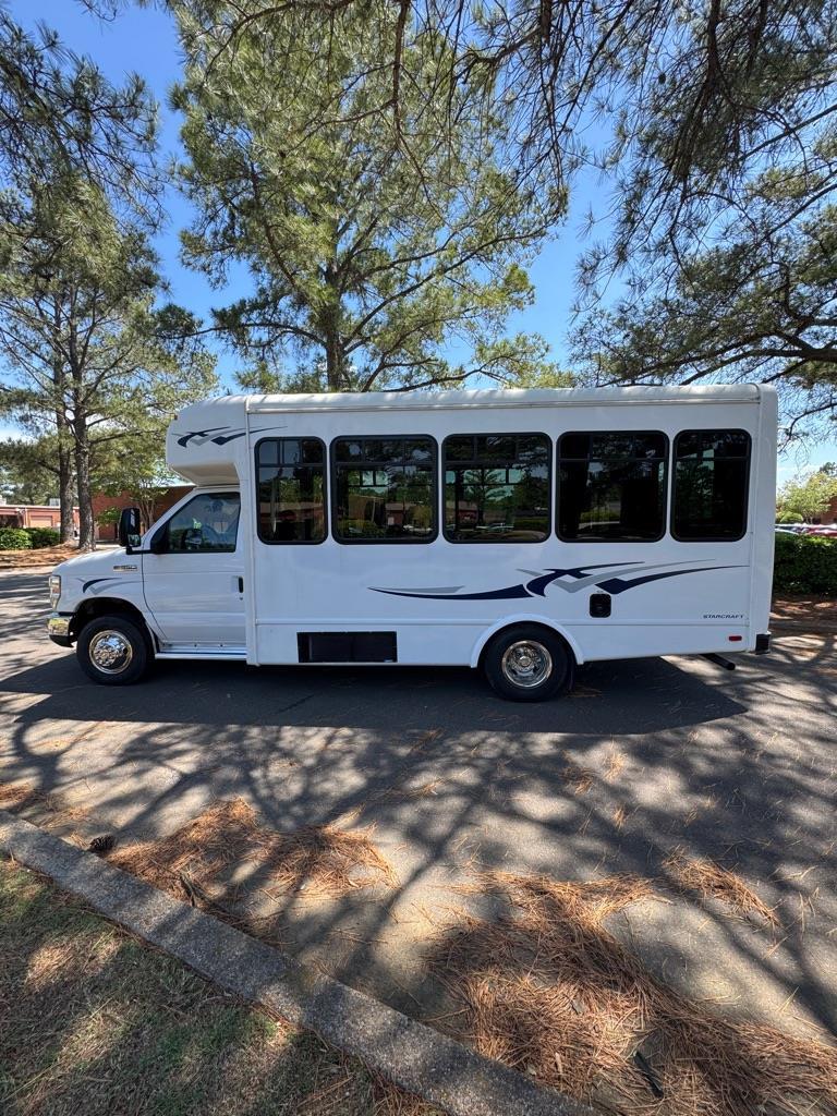 Ford Econoline E350 2012