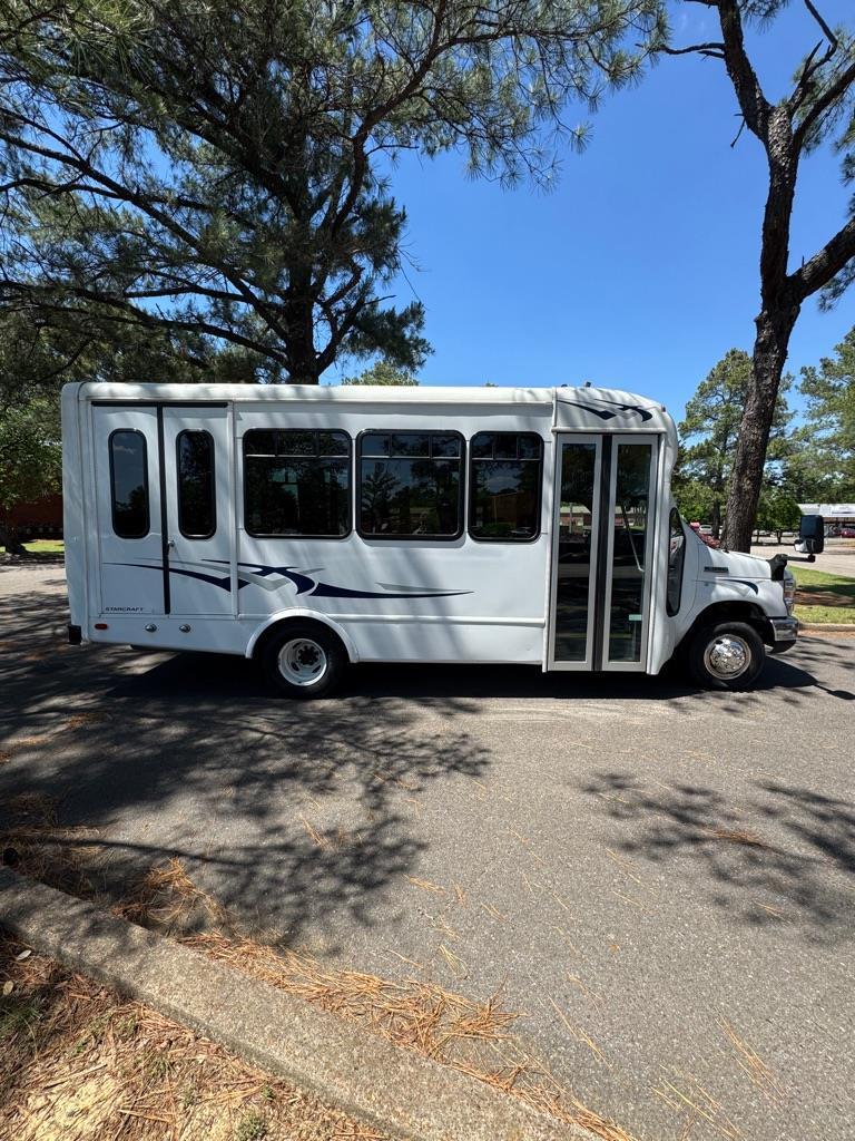 Ford Econoline E350 2012