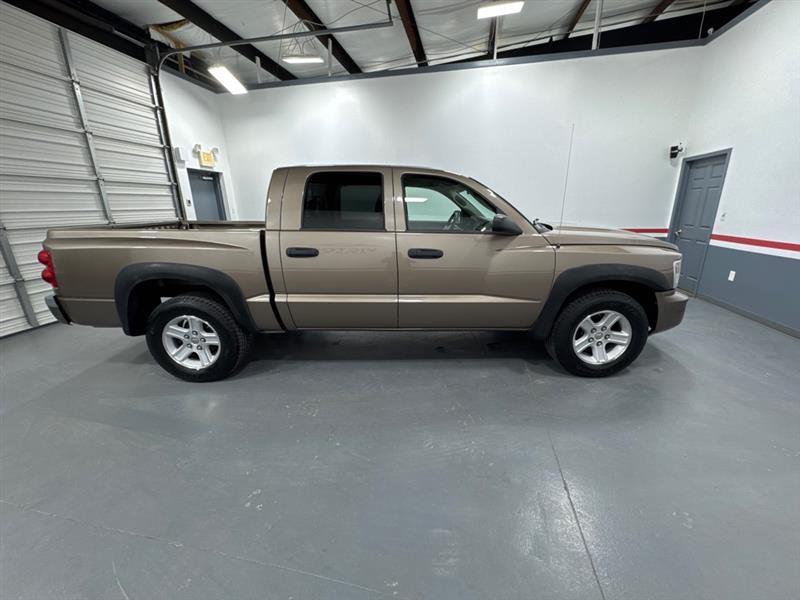 Dodge Dakota SXT Crew Cab 2WD 2009