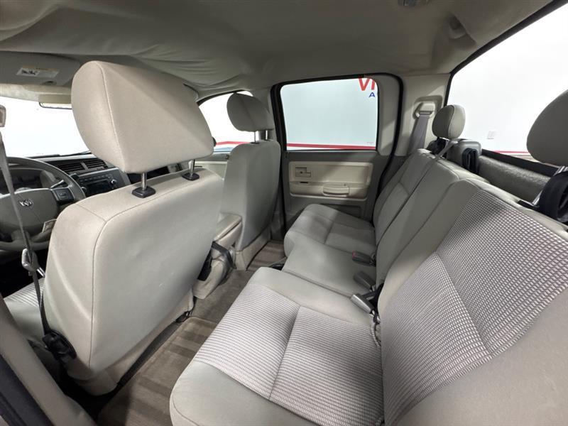 Dodge Dakota SXT Crew Cab 2WD 2009