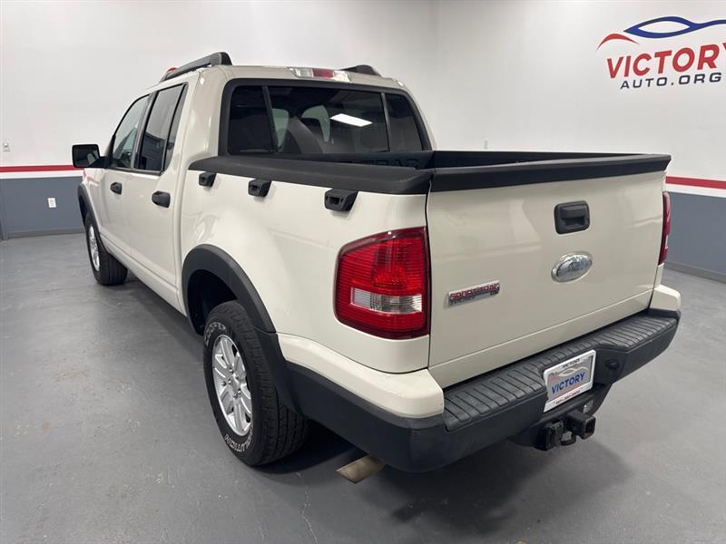 Ford Explorer Sport Trac XLT 4.0L 2WD 2010