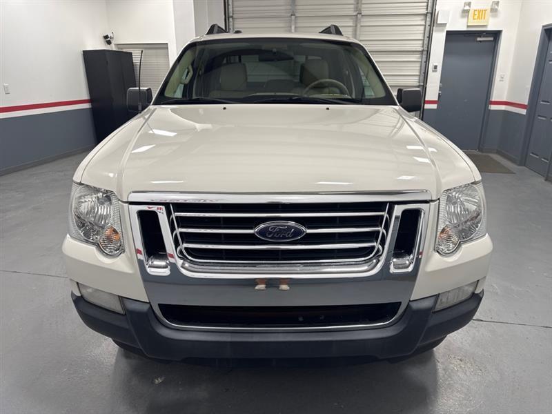 Ford Explorer Sport Trac XLT 4.0L 2WD 2010