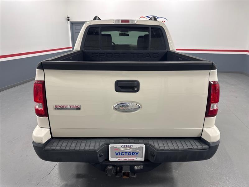 Ford Explorer Sport Trac XLT 4.0L 2WD 2010