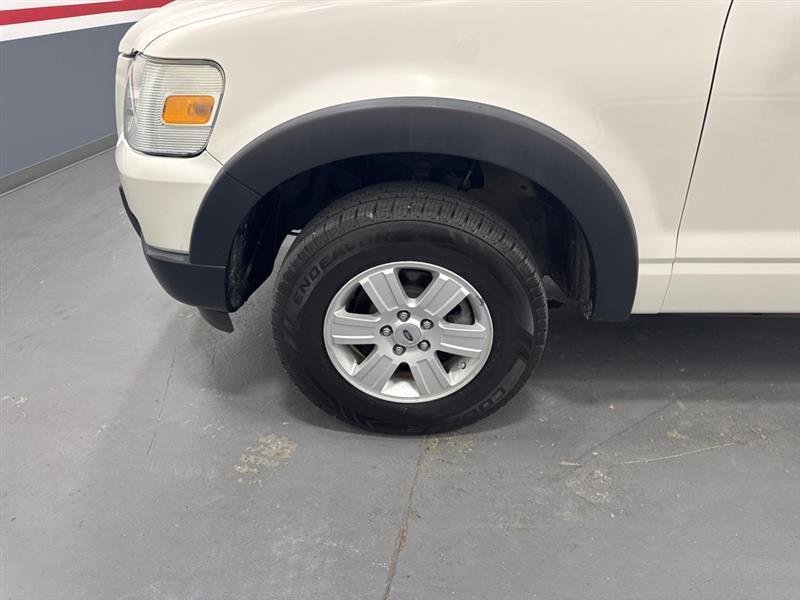 Ford Explorer Sport Trac XLT 4.0L 2WD 2010