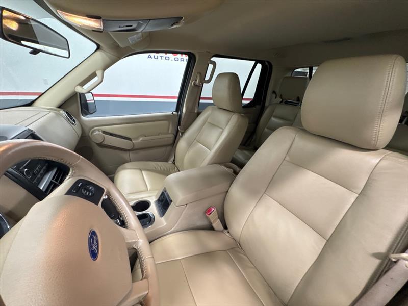 Ford Explorer Sport Trac XLT 4.0L 2WD 2010