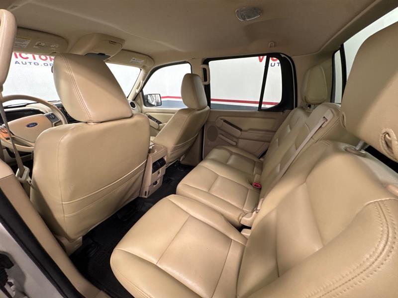 Ford Explorer Sport Trac XLT 4.0L 2WD 2010