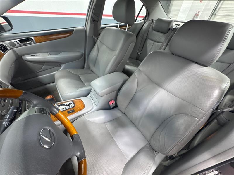 Lexus ES 330 Sedan 2005