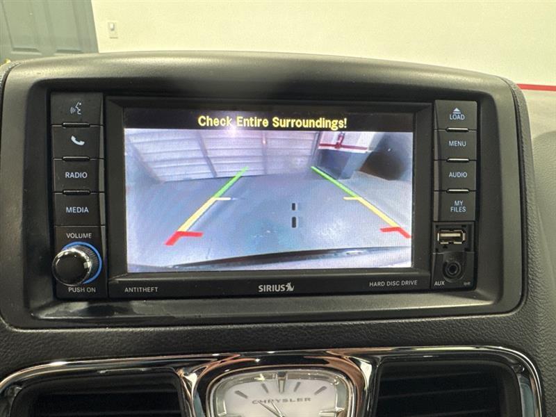 Chrysler Town & Country S 2016