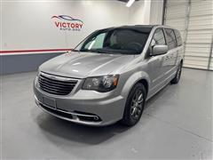 2016 Chrysler Town & Country 