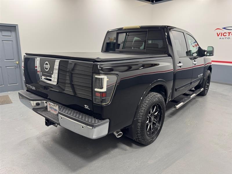 Nissan Titan SV Crew Cab 2WD 2011