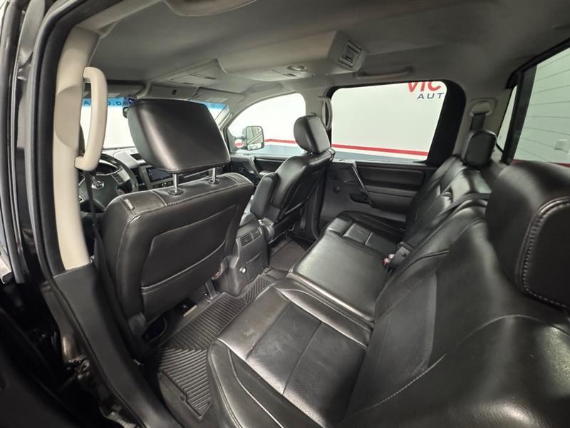 Nissan Titan SV Crew Cab 2WD 2011